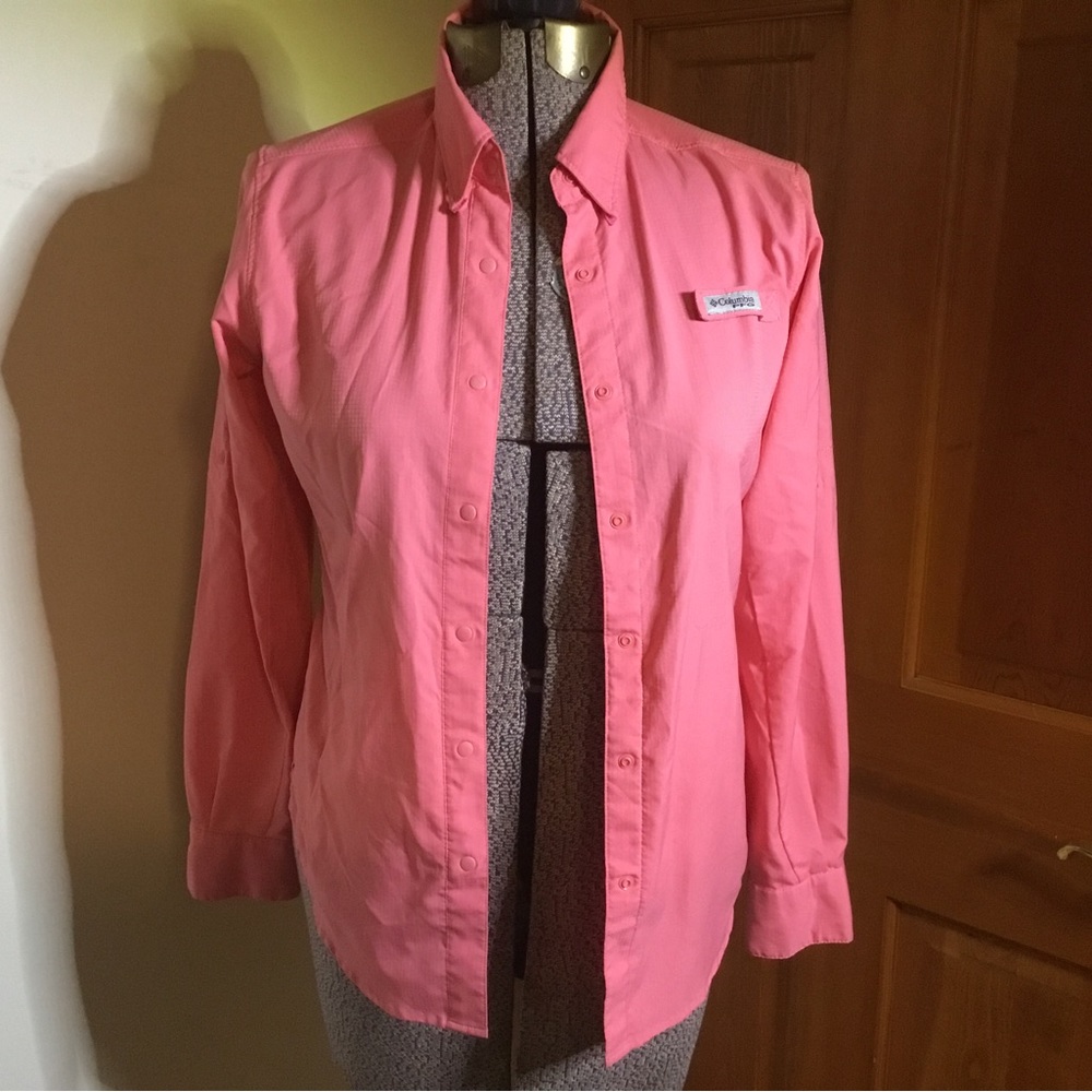 Columbia PFG Omni-shade long slve sun shirt in pink sz W XS; snap; quick dry